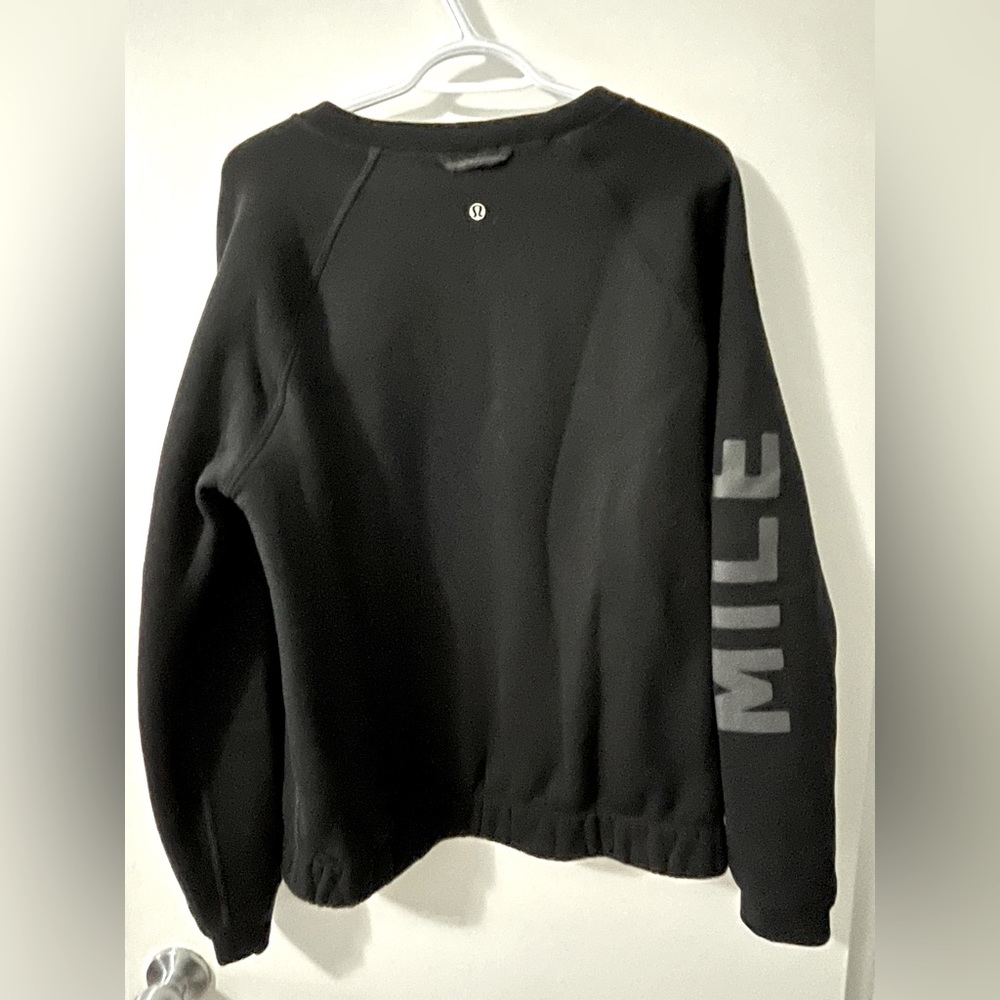 lululemon athletica Black Crewneck Sweatshirt with Sleeve Logo - Picture 2 of 5